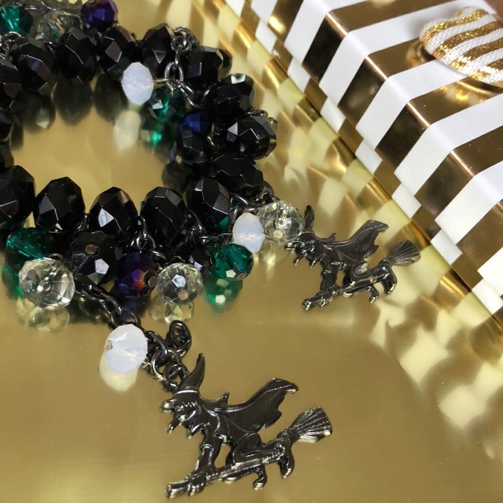 HALLOWEEN Witch Baubbles Beads Stretch Dangle NWT